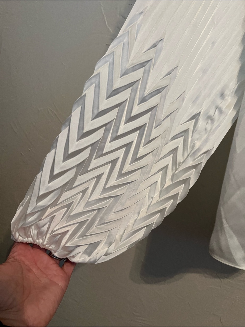 JOHNNY WAS Jade Gemma Pleated Blouse in White Sz M Like New Statement Sleeves - Picture 7 of 11